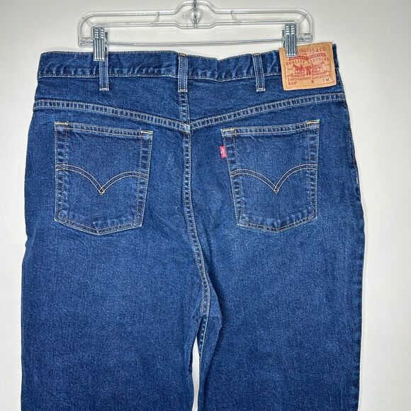 VINTAGE Levi’s High Waisted Relaxed Fit Tapered Leg Jeans
Size 18 - Picture 3 of 6